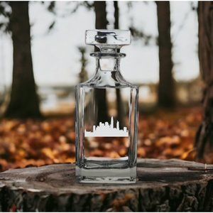 New York Decanter 26 Oz Bourbon Whisky Glass Skyline Customize Premium NEW